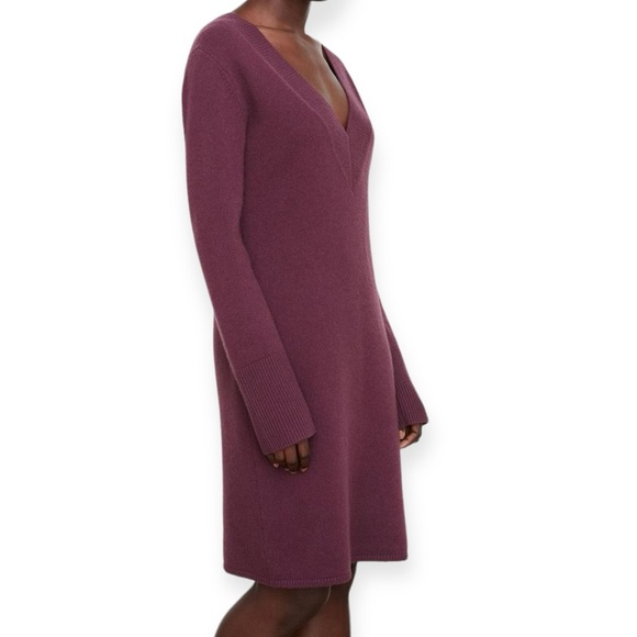 NWT Vince V-neck sweater dress Plum Medium - Picture 2 of 3
